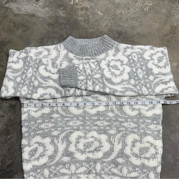 Vintage Jolie Raised Floral Knit Sweater USA Made - Picture 6 of 10